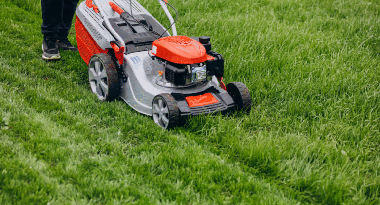 Lawn Mowing Services in St Albans